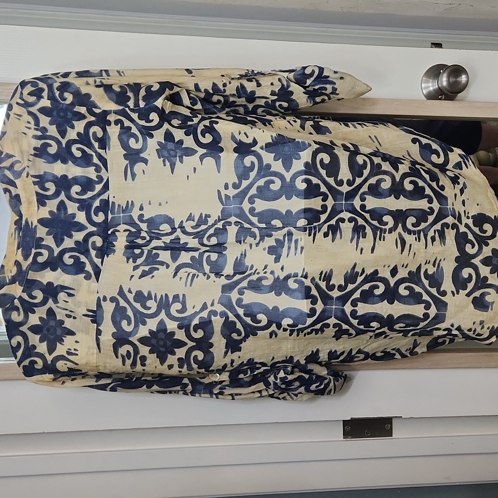 Navy and Cream Women's Top - Picture 6 of 9